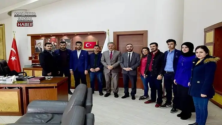 Ak Gençlikten Büyükşehir Belediyesine Ziyaret