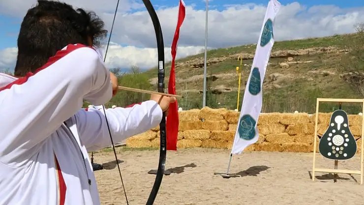 6. Fetih Kupası Geleneksel Türk Okçuluğu Malatya'da başladı