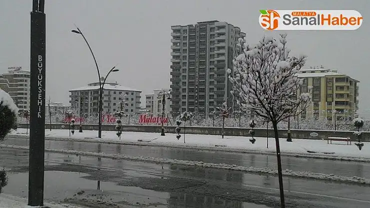 Malatya merkeze mevsimin 2'nci karı düştü