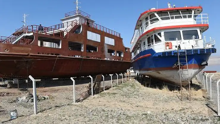 '	 KARAKAYA BARAJI HAYAT BULUYOR... BÜYÜKŞEHİR BELEDİYESİNDEN 2 FERİBOT 1 GEZİ TEKNESİ'