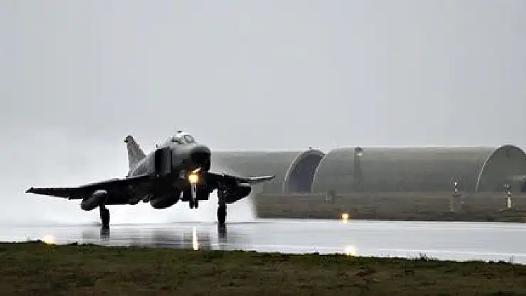 ERHAÇ'DA RF-4E KEŞİF UÇAKLARINA VEDA TÖRENİ DÜZENLENDİ