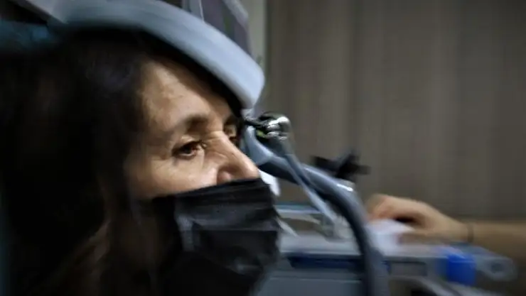 'Manyetik uyarım cihazı ile psikiyatrik tedavi'