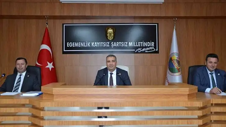 'Meclis üyeleri 2023 mali yılı bütçesini komisyona havale etti'