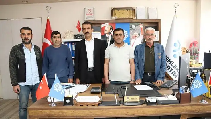 'Memleket Partisi Kahta ilçe yönetiminden toplu istifa'