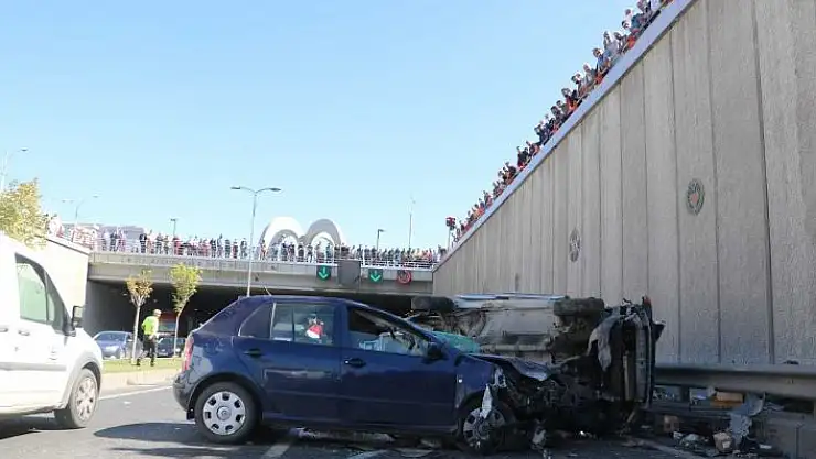 'Meraklı vatandaşlar kazayı film gibi izledi'