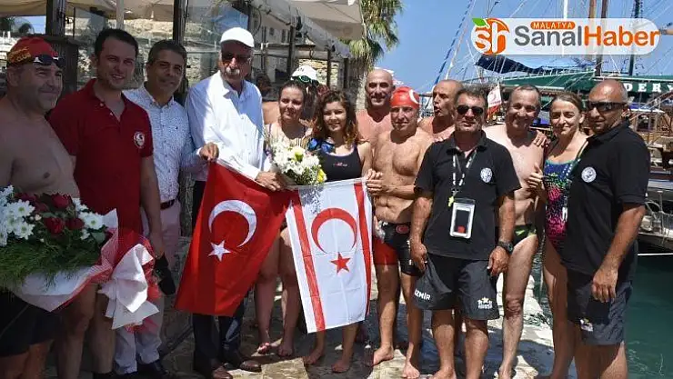 Mersin'den Kıbrıs'a kadar yüzerek geldiler