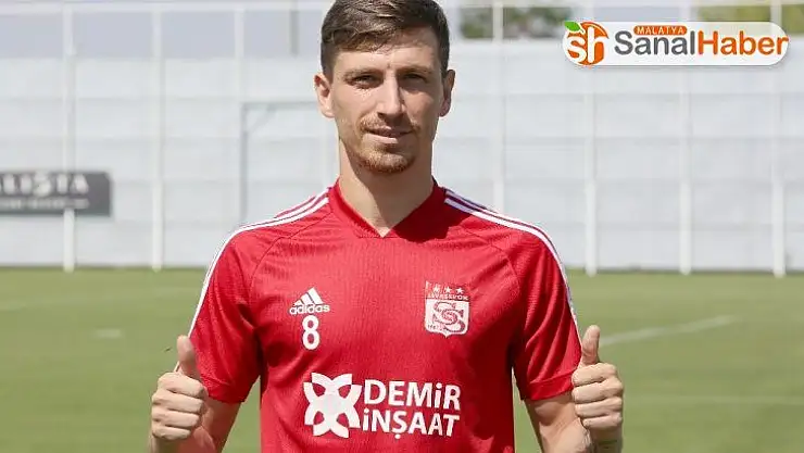 Mert Hakan Yandaş: 'Hedefim Ay-Yıldızlı formayı giymek'