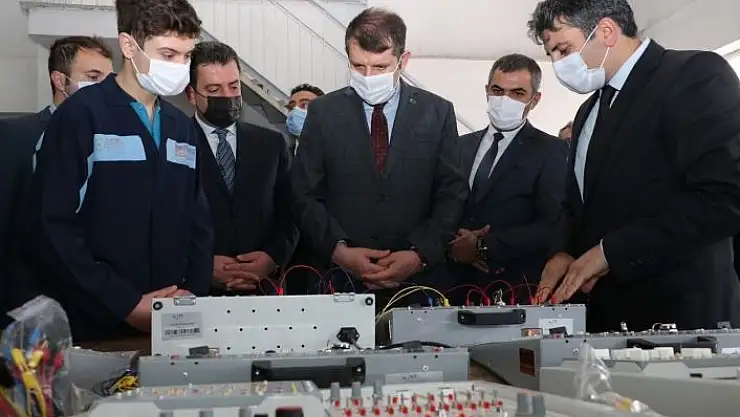 'Meslek liselerini memleket meselesi olarak görüyoruz'