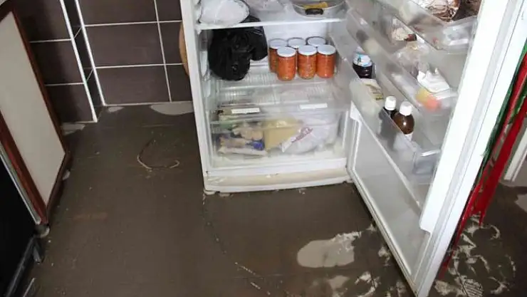 'Meteorolojinin uyarıda bulunduğu Elazığ´da evleri su bastı'