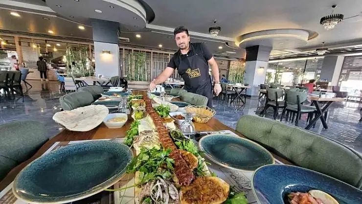 'Metrelik kebabı yemek isteyenler bu adrese geliyor'