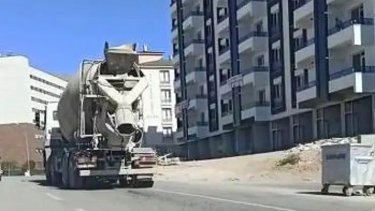 'Mikser döke döke ilerledi, cadde betona bulandı'