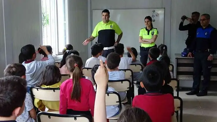 'Minik öğrencilere trafik eğitimi verildi'