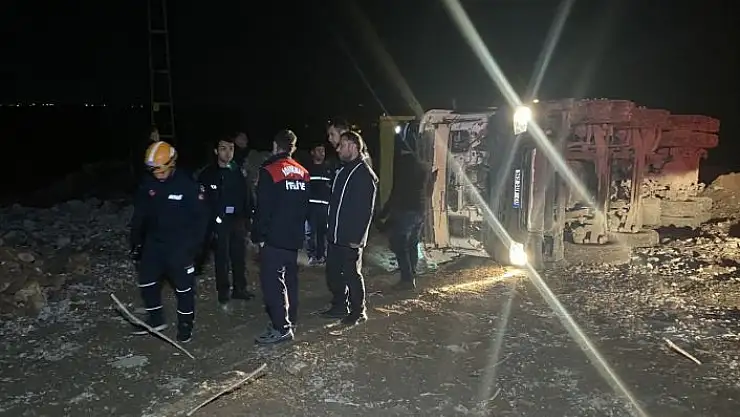 'Moloz boşaltırken devrilen kamyonunun sürücüsü hayatını kaybetti'