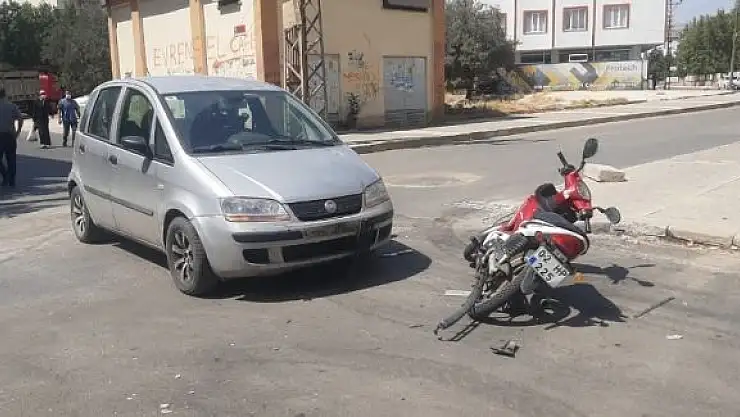 'Motosiklet ile otomobil çarpıştı: 1 yaralı'