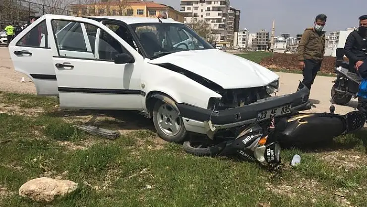 'Motosiklet ile otomobil çarpıştı: 1 yaralı'