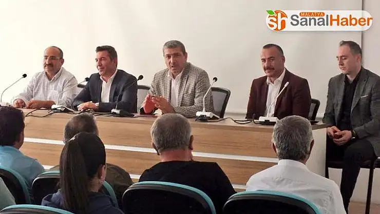 Müdür Erdoğan Tunç, antrenörlerle toplantı yaptı