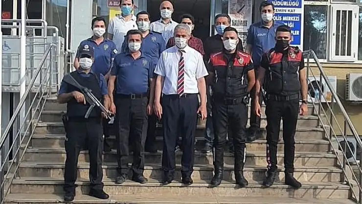 'Müdür Ergüder, polislerle bayramlaştı'