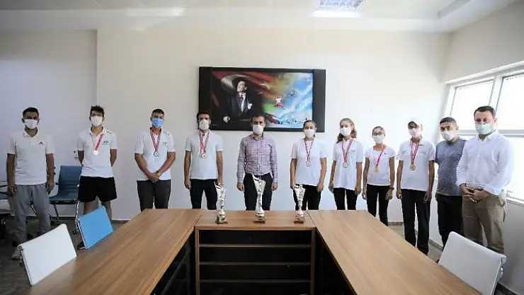 'Müdür Keleş sporcularla bir araya geldi'