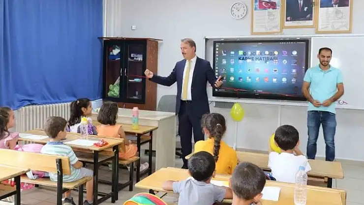 'Müdür Tosun, ilkokul öğrencileriyle bir araya geldi'