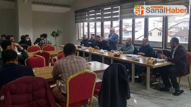 Müftü Akkuş, öğrencilerle bir araya geldi