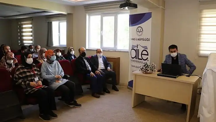 'Müftülük personeline ''Kadına Yönelik Şiddeti Önleme'' semineri verildi'