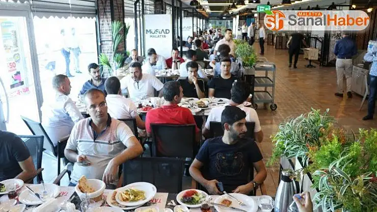MÜSİAD'da geleneksel bayramlaşma programı