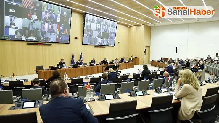 NATO Savunma Bakanları, Covid-19'da ikinci dalga riskini görüştü
