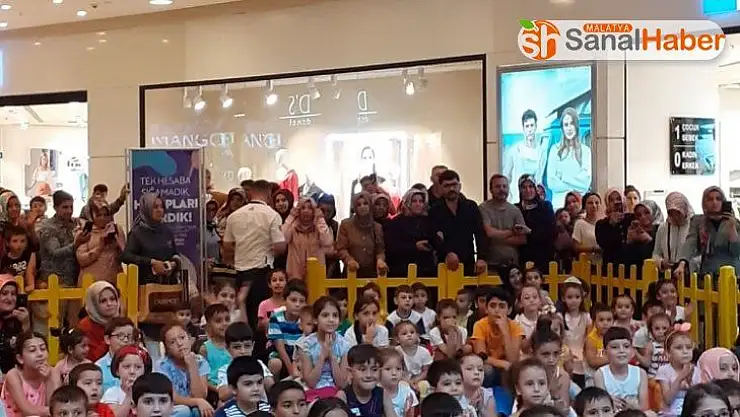 Niloya Kahramanmaraş Piazza'da