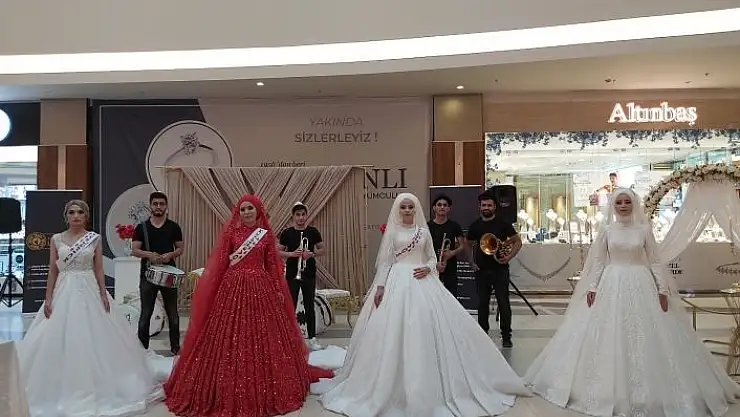 'Normalleşme sonrası 1. Geleneksel Düğün Karnavalı düzenlendi'