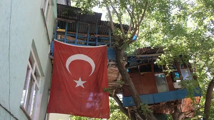 'Nusret dede, Covid-19´dan ağaç evi ile korunuyor'