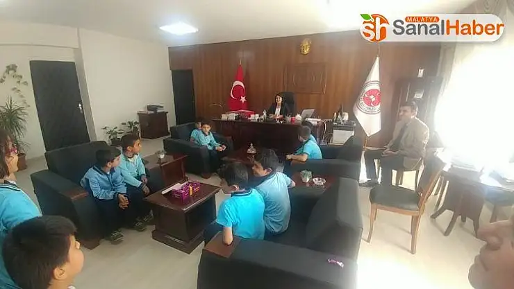 Öğrenciler, adalet sarayını ziyaret etti