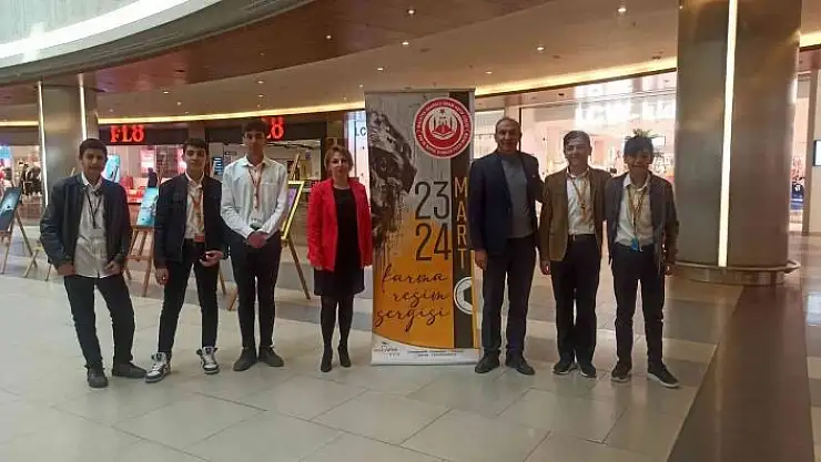 'Öğrenciler emeklerini sergiledi'