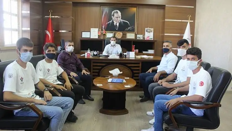 'Öğrenciler, sabit kanatlı iha ve uçan araba yarışmalarına hazır'