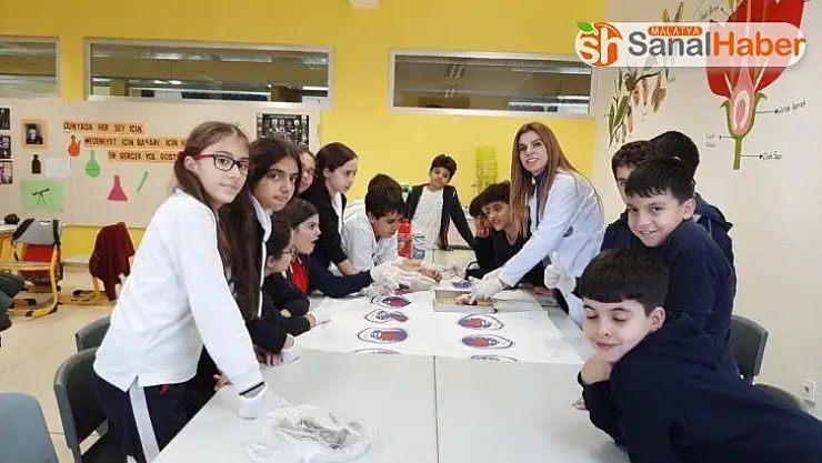 Öğrenciler teorik ve pratik eğitim görüyor
