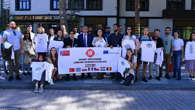 'Öğrenciler Yeşilyurt´taki yatırımlara hayran kaldı'