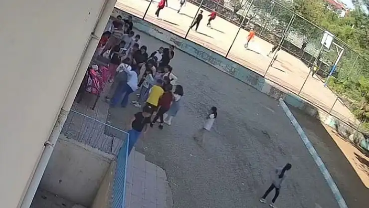 'Öğretmenin heimlich uygulaması öğrencinin hayatını kurtardı'