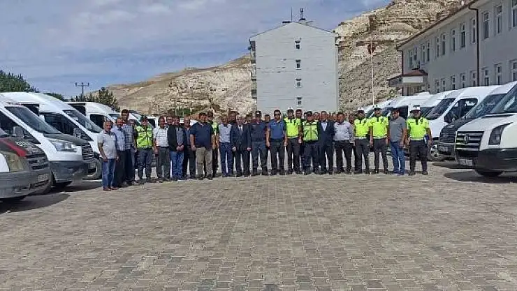 'Okul servisi sürücülerine seminer'