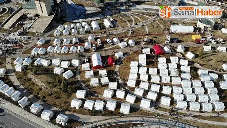 Okulların 10 Şubat'ta açılacağı Elazığ'da çadır kentlerde yaşam sürüyor