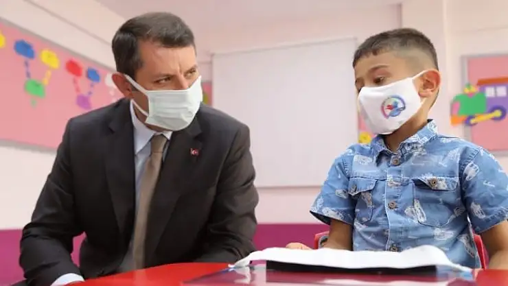 'Okulun ilk günü valiye verdiği cevapla herkesi güldürdü'