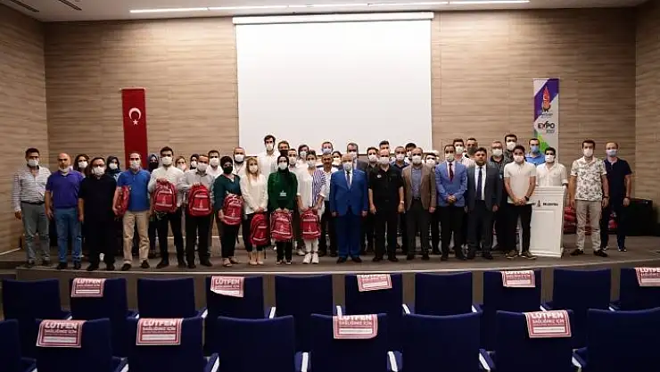 'Onikişubat Belediyesi çalışanlarına AFAD´tan acil durum çantası'