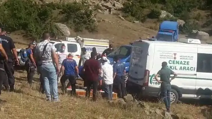 'Ormanda bulunan Emine öğretmenin cesedi, adli tıp kurumuna gönderildi'