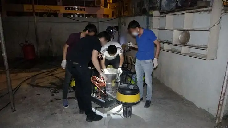 'Oto yıkamada uyuşturucu operasyonu: 2 Gözaltı'