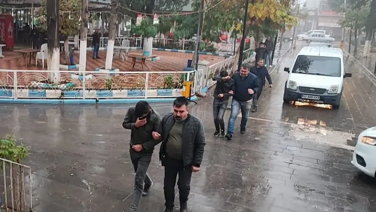 'Otomobil çalan 2 kişi tutuklandı'
