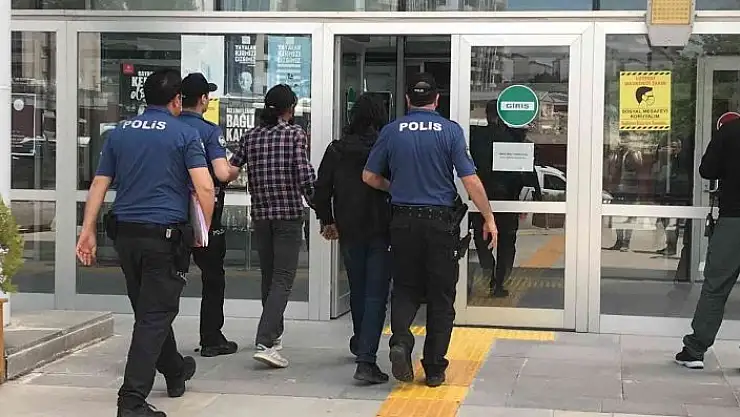 'Otomobil çalan hırsızlar, kendilerini görüntüleyen gazetecileri tehdit etti'