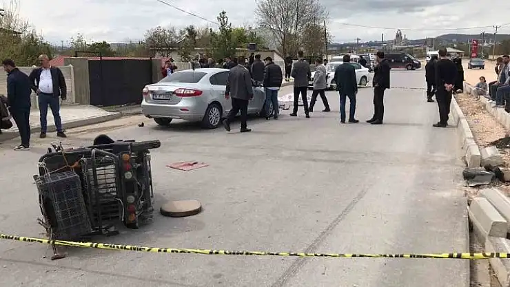 'Otomobil, elektrikli bisiklete çarptı: 1 ölü'