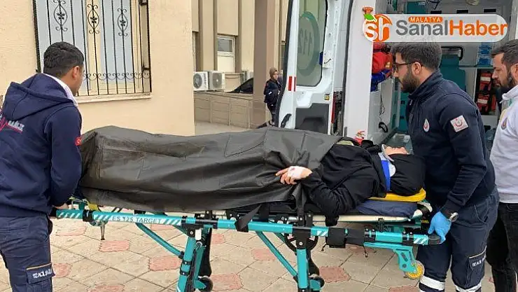 Otomobil ile kamyon çarpıştı: 1'i ağır 7 yaralı