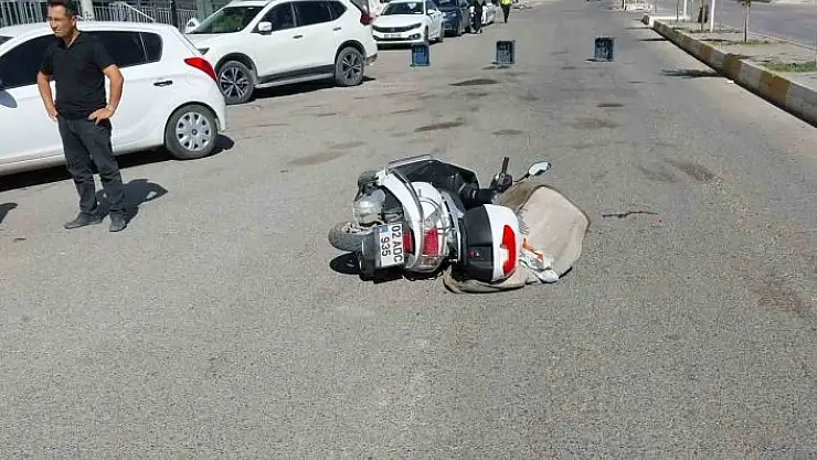'Otomobil ile motosiklet çarpıştı: 1 yaralı'