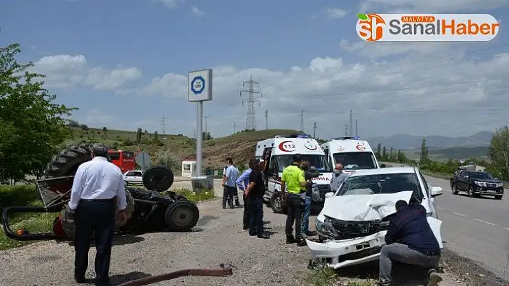Otomobil ile Traktör çarpıştı: 3 yaralı