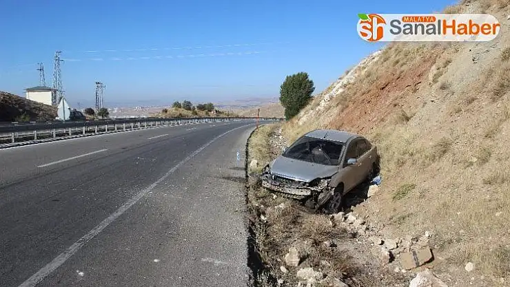 Otomobil şarampole devrildi: 1 Yaralı