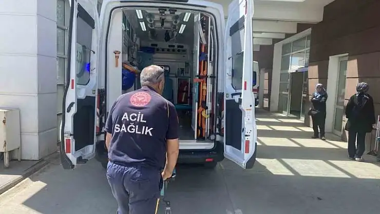 'Otomobil şarampole yuvarlandı: 1 ölü, 1 yaralı'